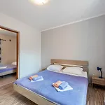 Simplistic In With Garden Vir