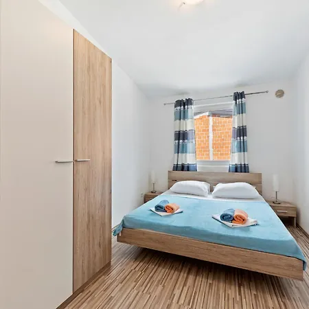 Simplistic In With Garden