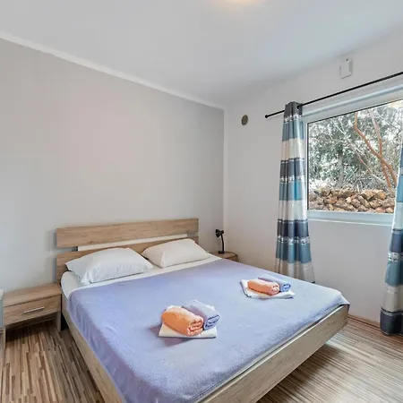 Simplistic In With Garden