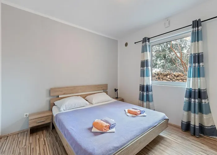 Simplistic In With Garden